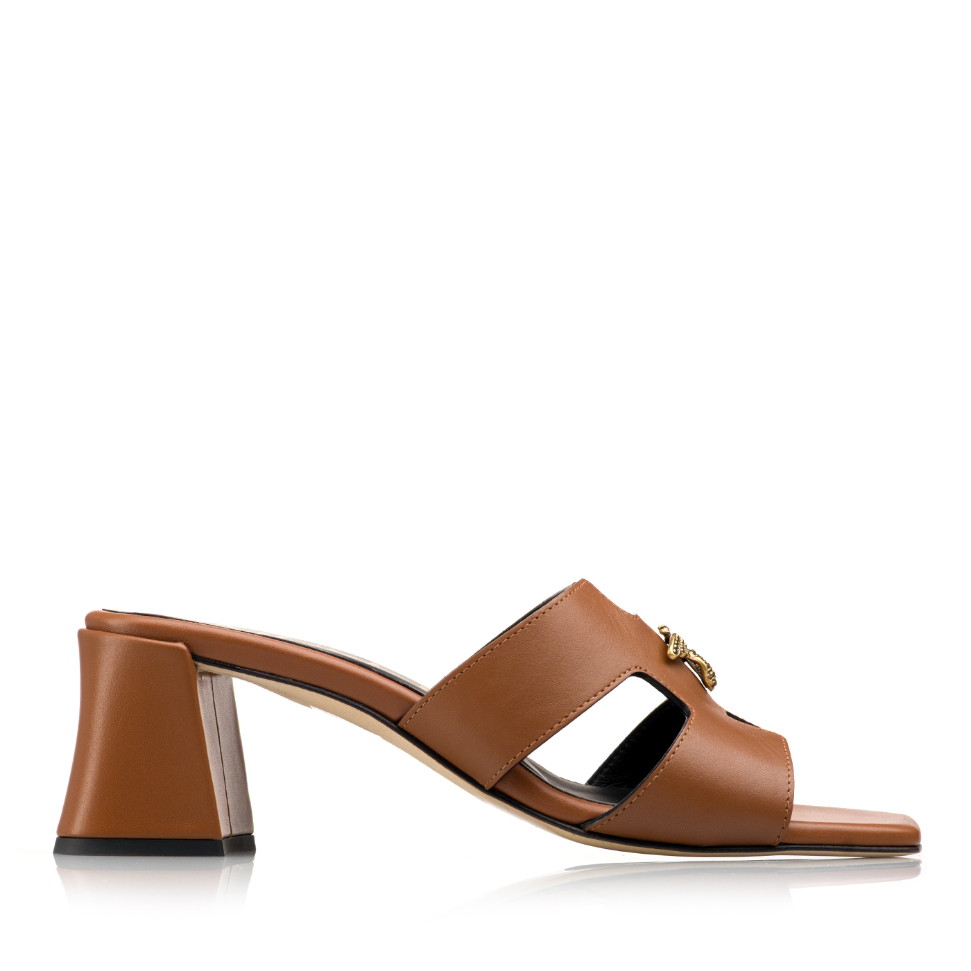 BEE A257 - brown